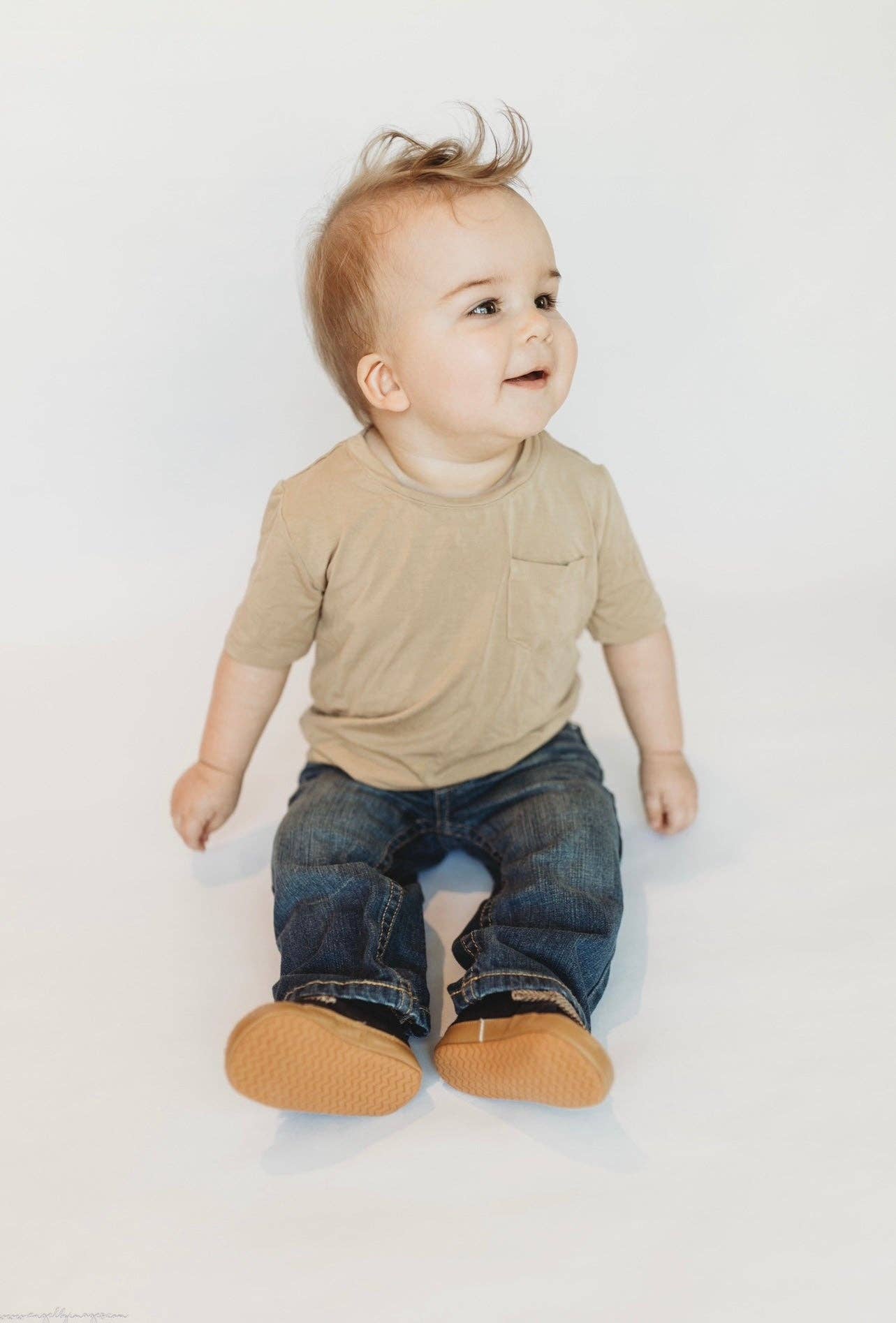 Curved-Hem Pocket Tee - Desert Tan